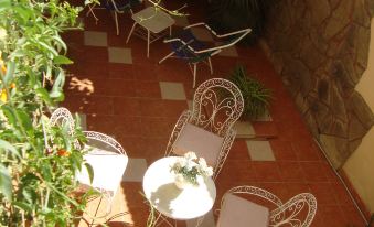 Hostal Versalles