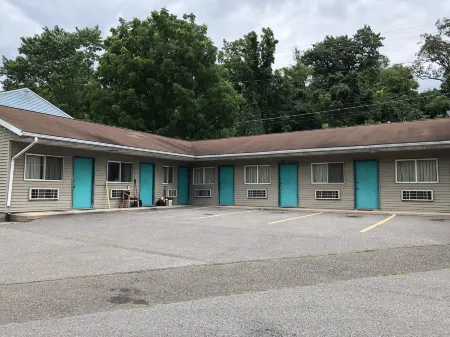 Red Maple Inn Отели в г. Брайр Крик