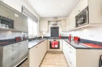 Lilipad Cottage Hotels in Filey