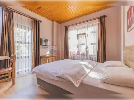 SunAnatolia Otel Отели рядом с достопримечательностью «Музей игрушек Анталии»