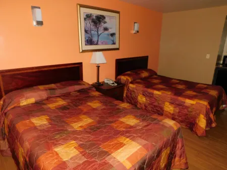 Hotel Vicenza Отели в г. Monmouth Junction