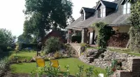Horseshoe Pass Holiday Lets Hotels in 