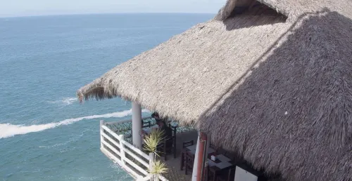 Traditional Sierra Leon Oceanfront Rooms Hôtels à : Puerto Vallarta