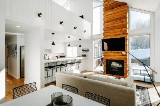 Three Kings Condominiums