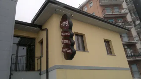 Due Platani Отели в г. Монтевеккья