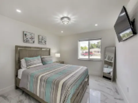 💎💎💎luxurious Tropical Private Oasis by Mia Airport Hotels in Hialeah