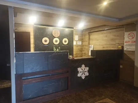 Sinada Otel Отели рядом с достопримечательностью «Orta Isik Mosque»