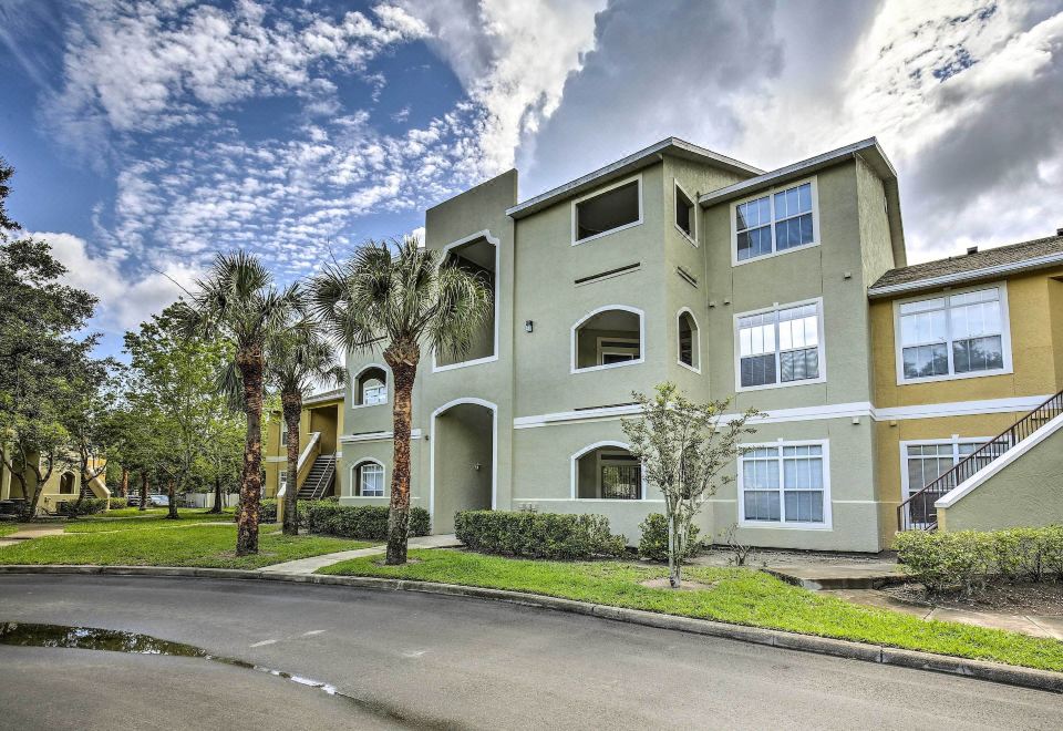 Modern Condo w Pool 4 Mi to Clearwater - 0222c12000loba85bC4AC R 960 660 R5 D