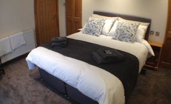 Deri-Down Guest House