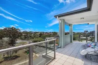 La Vida on Anzac - Sea View