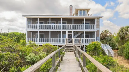 Huge Oceanfront Home with Full Golf Membership 8 Bedroom Home by Peace Vacations