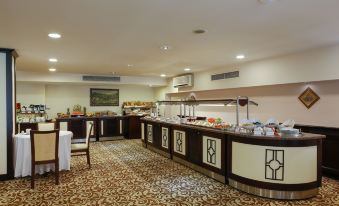 Central Hotel