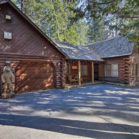5 Mi to Hiking: Custom Cabin w/ Deck in Arnold! Ξενοδοχεία στην πόλη Arnold