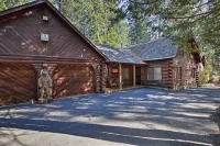5 Mi to Hiking: Custom Cabin w/ Deck in Arnold! - balcony