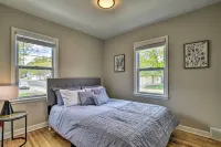 Mpls Duplex w/ Wifi & Kitchen: 5 Mi to Dtwn!