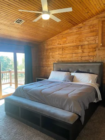 Gorgeous 3 story lake Texoma home on the water !