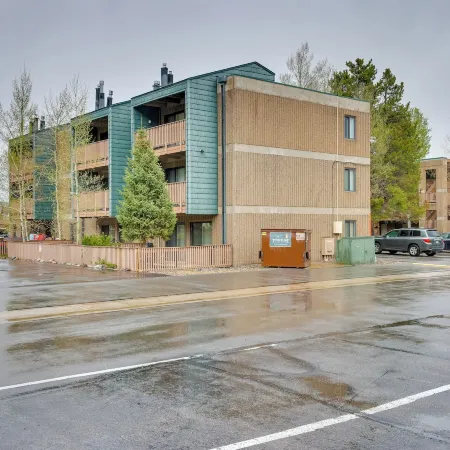Walk to Main St! Condo w/ Hot Tub & Pool in Frisco