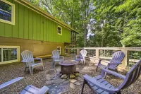 Charming Maggie Valley Getaway w/ Fire Pit! - parking