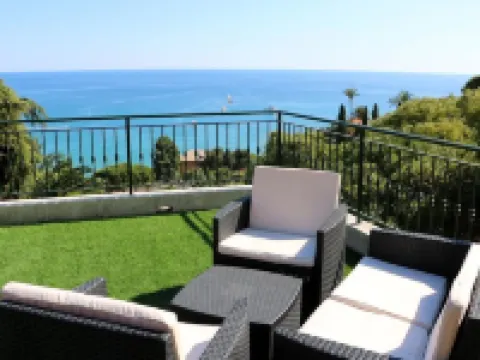 Agriturismo Un Mare di Fiori Hotels in Latte