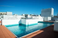Day's Inn Hotel and Residence - piscina