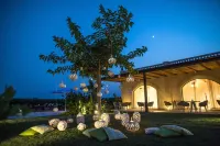 Le Scuderie - Castello Monaci Hotels in der Nähe von Salento Informa