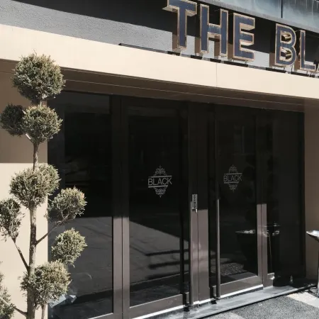 The Black Hotel Отели рядом с достопримечательностью «Принцевы острова»
