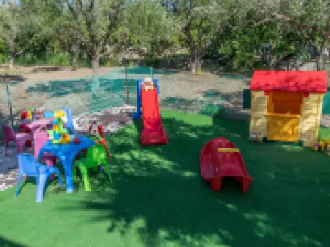 Zante Nest Studios & Apartments Hotéis em Alykes