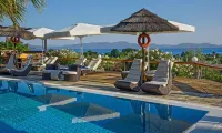 Iakovakis Suites & Spa - Swimmingpools