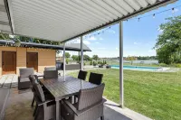 Lakefront Washington Home w/ Private Pool & Sauna