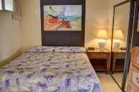 Top Floor, Oceanfront, Steps to Beach! Hotels in Kihei
