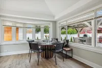 Culinary DREAM - Tranquil Home - Pizza Oven/BBQ/Smoker Hotels in Skokie