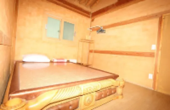 Danyang Gahyeonjeong Pension 丹陽郡酒店