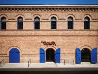 Memoir Warehouse District Hotels near Coliseum Square