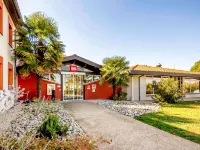 Ibis Montauban - Pool