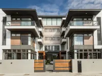 grange inn Hotels near Beautiful coral museum