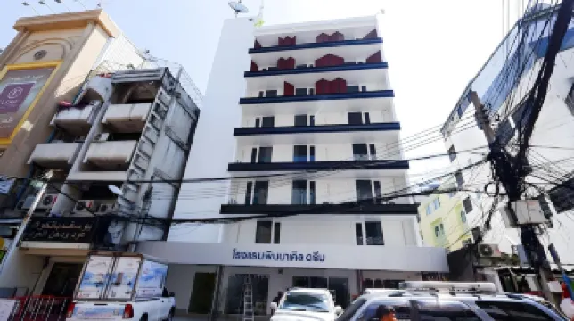 Pinnacle Dream Hoteles cerca de Ploenchit BTS SkyTrain Station