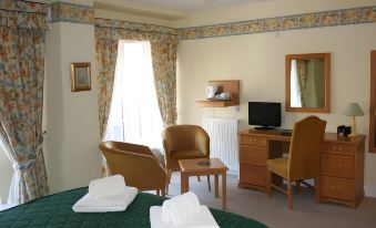 Yarn Market Hotel