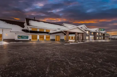 Quality Inn Hotels near Wisconsin Point Lighthouse