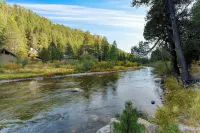 Riversong Lodge by Avantstay Sauna + Hot Tub On The Truckee River