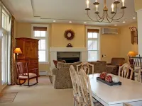 Beautiful Condominium at Castle Hill Resort, 10 Minutes from Okemo Ski Resort Hotels in Cavendish