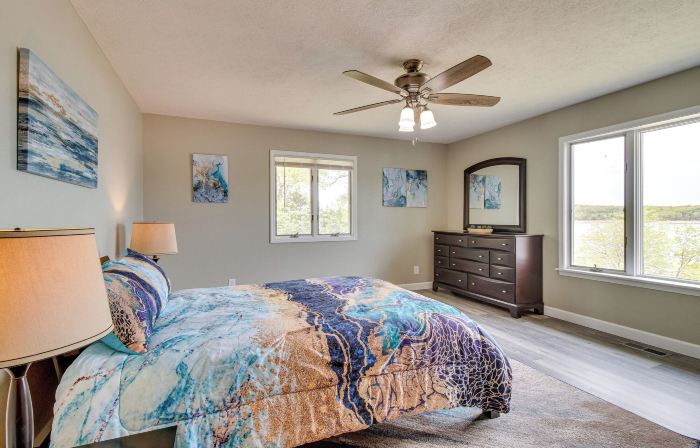 Serene Lakefront Mountain Home Getaway w/ Atrium!