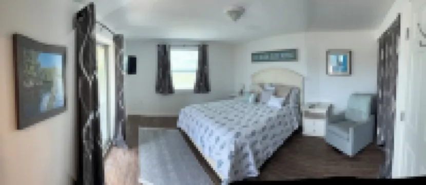 2bed 2 bath sleeps 6. Walk to the water, less than a mile to Anna Maria Island