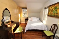 Lavender Hill Estate, Private 37 acres,1.5 hour from NYC, Heated Pool, Jacuzzi, Hotels in Shawangunk