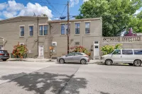 Walkable Apt in York St Historic District