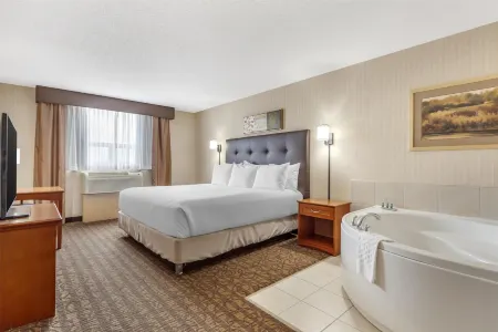 Best Western Cold Lake Inn Отели в г. Колд-Лейк