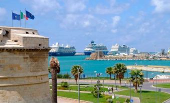 Alloggio Turistico Sea Port - Next to the Cruise Ship Free Shuttle Terminal