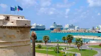 Alloggio Turistico Sea Port - Next to the Cruise Ship Free Shuttle Terminal Hotel a 
