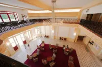 Terres de France - Appart'Hotel le Splendid Hotels in Allevard