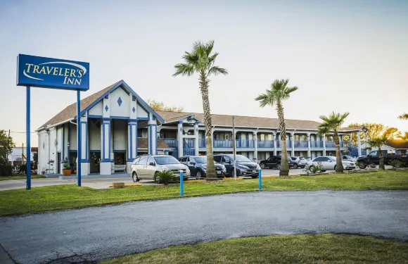 旅行者套房酒店