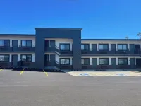 Seven Seas Inn & Suites Hotels near Newport Bay Fishing Pier